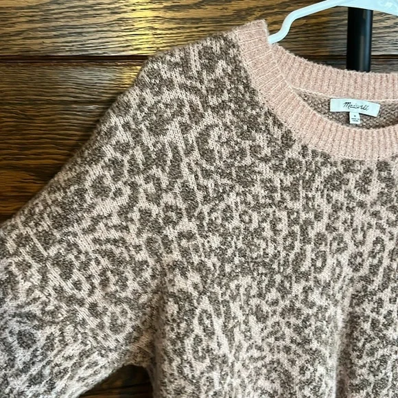 Madewell Shrunken Pullover Sweater in Leopard size M - Picture 4 of 6